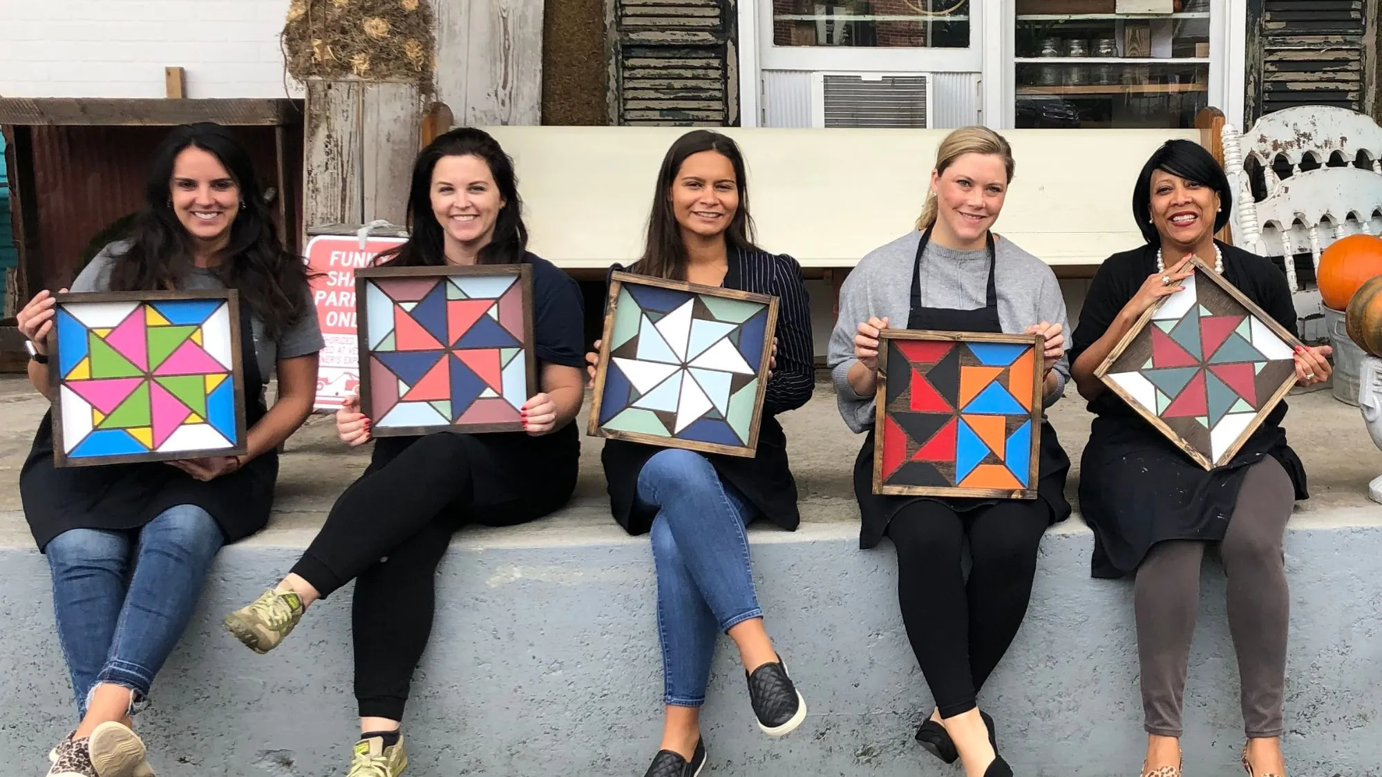 https://www.kerithhouseshop.com/collections/chics-with-tools-workshops/products/wine-wednesday-workshop-barn-quilt-edition